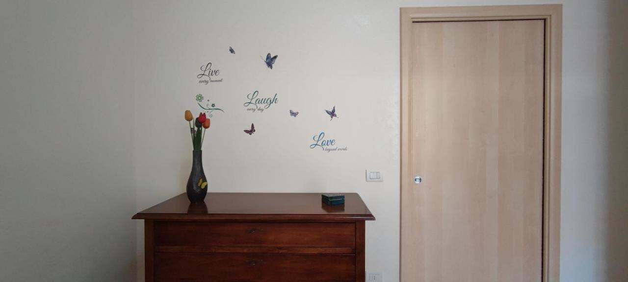 בארי Mariposa Guest House מראה חיצוני תמונה