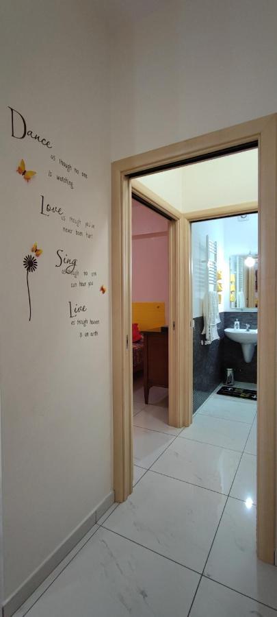 בארי Mariposa Guest House מראה חיצוני תמונה